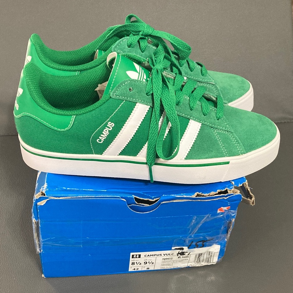 Adidas Campus Vulc Green/White Gum bottoms womens 9.5